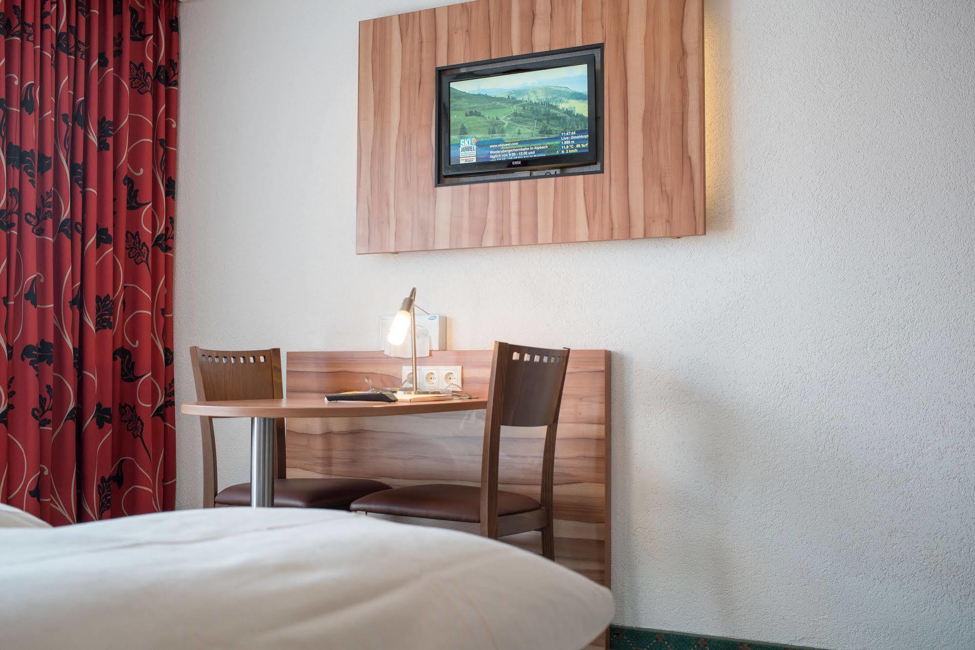 Gasthof Pension Alpenblick Radfeld Exterior foto